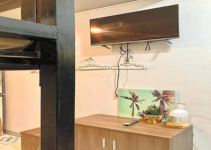 Hotel Hometel Barrio House Mactan Lapu-Lapu City